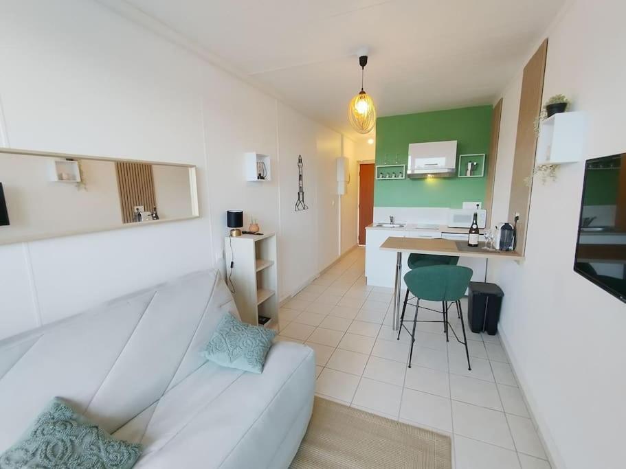 Studio Vue Mer - Plage De Trestraou Perros-Guirec Exterior foto